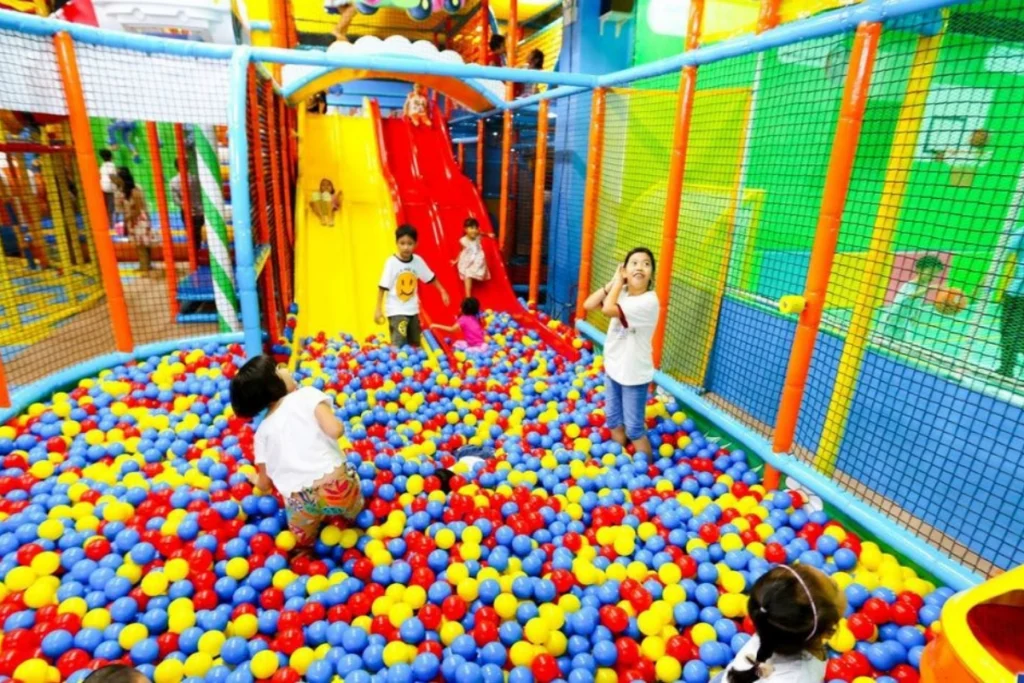 Các khu vui chơi mang lại niềm vui bất tận cho trẻ nhỏ dịp cuối tuần