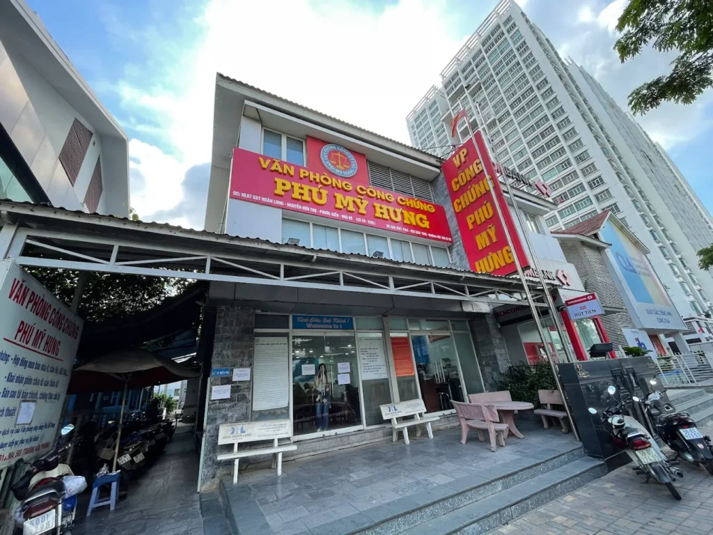 Mặt tiền văn phòng công chứng Phú Mỹ Hưng, huyện Nhà Bè