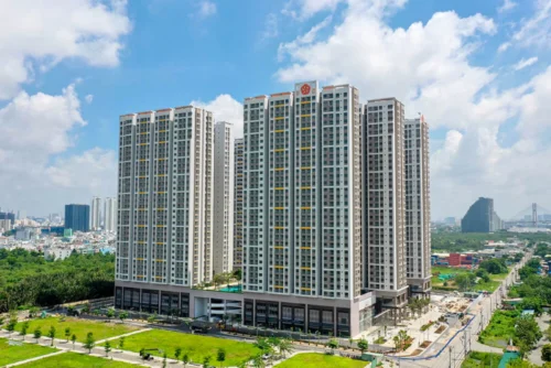 Dự án căn hộ chung cư cao tầng hiện đại tại khu vực trung tâm kinh tế phục vụ bài viết so sánh đầu tư bất động sản HCM Bình Dương Vũng Tàu