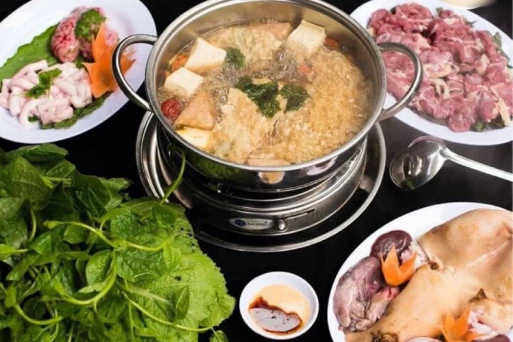 Thưởng thức hải sản tươi ngon tại quán ăn ngon phường Long Trường