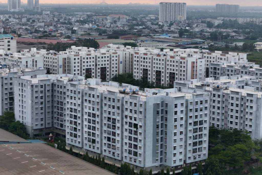 Thực hiện đúng trình tự các bước hành chính giúp giải quyết bài toán mua bán và sang tên nhà ở xã hội như thế nào để tránh rủi ro tranh chấp