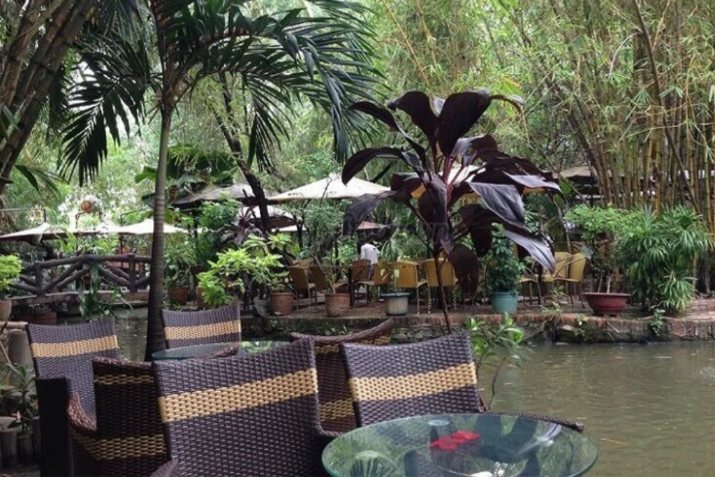 Không gian thư giãn tại các quán cafe xã Nhà Bè