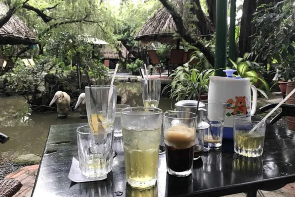Đồ uống đa dạng của Café Võng TyTy