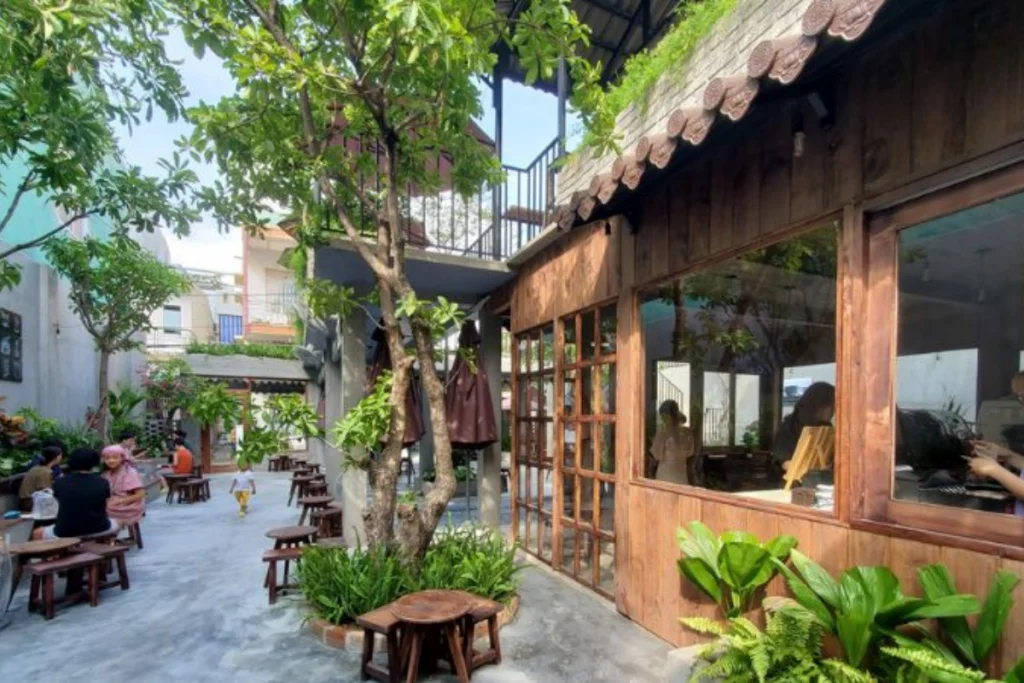 Thiết kế hiện đại kết hợp thiên nhiên tại quán cafe xã An Nhơn Tây