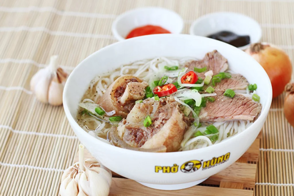 Phở Hùng là một trong những quán ăn ngon xã Hóc Môn