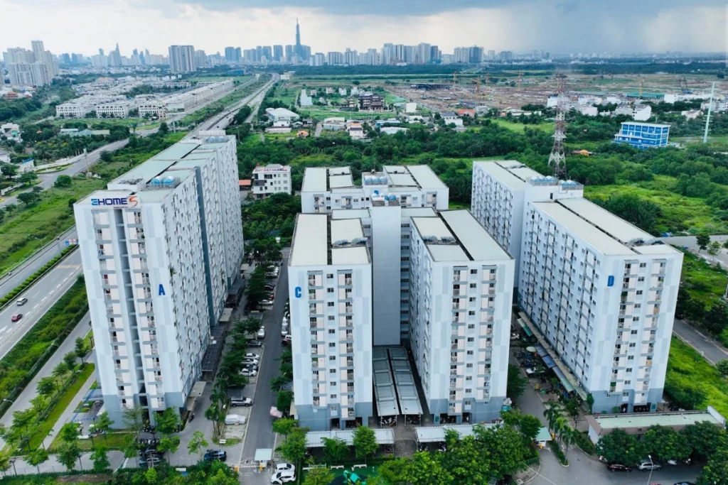 Hình ảnh thực tế từ trên cao của bốn block chung cư thuộc dự án nhà ở xã hội Ehome S Phú Hữu