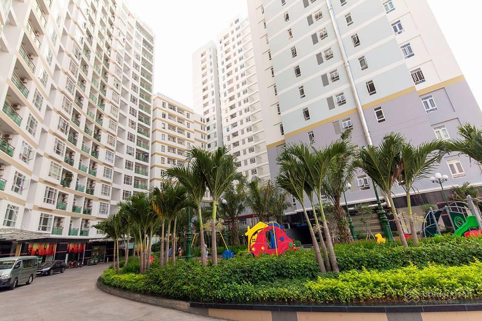 Hồ bơi view sông Him Lam Riverside Quận 7 cảnh quan ven sông