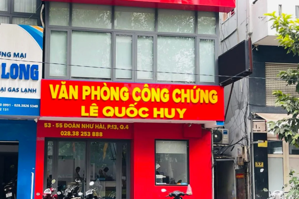 Mặt tiền Văn phòng công chứng Lê Quốc Huy tại số 53 - 55 Đoàn Như Hài