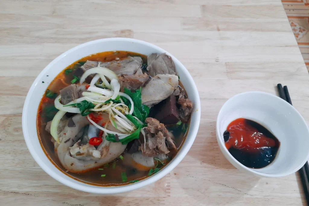 Đa dạng hương vị vùng miền tại các quán ăn