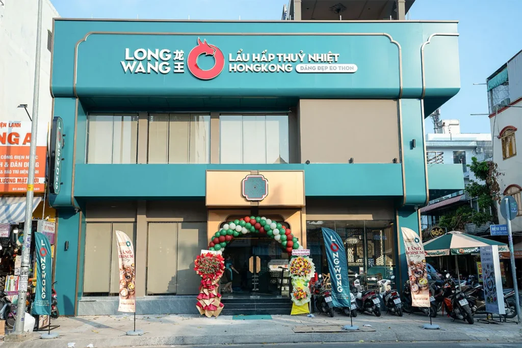 Mặt tiền nhà hàng Lẩu hấp thủy nhiệt Hongkong Long Wang sang trọng tông màu xanh ngọc