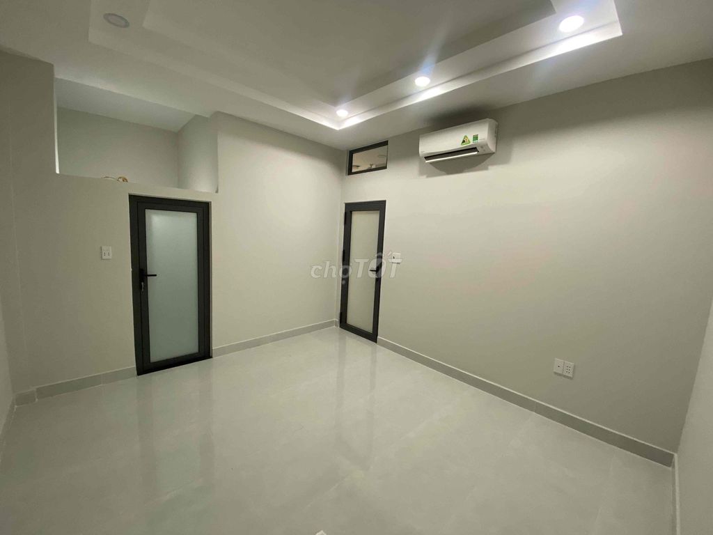 Đánh giá mức độ an ninh, hạ tầng và không gian sống giữa Quận 12 và Gò Vấp để lựa chọn nơi ở lâu dài.