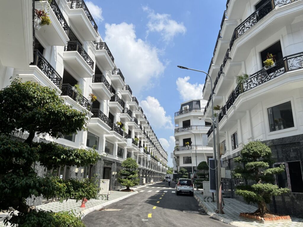 Kinh nghiệm mua nhà Quận 12 cho gia đình có ô tô