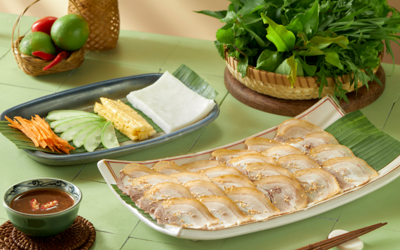 Set bánh tráng cuốn bò tơ luộc kèm mắm nêm đậm đà