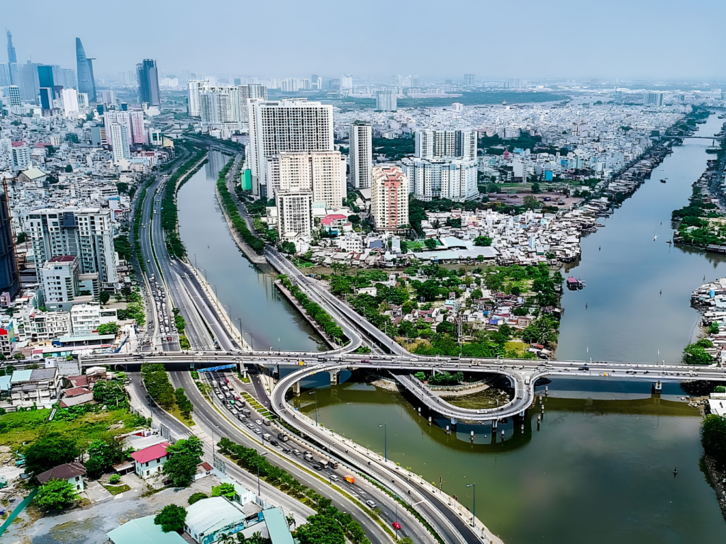 Đánh giá thực tế trải nghiệm sống và hệ thống tiện ích sống tại Quận 4 Vị trí cửa ngõ chiến lược cùng hạ tầng đồng bộ tạo nên lợi thế vượt trội cho hệ thống tiện ích Quận 4