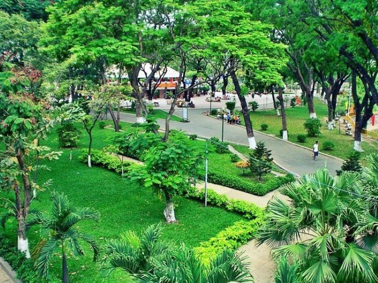 Quận Tân Bình sở hữu công viên Hoàng Văn Thụ - lá phổi xanh của khu vực
