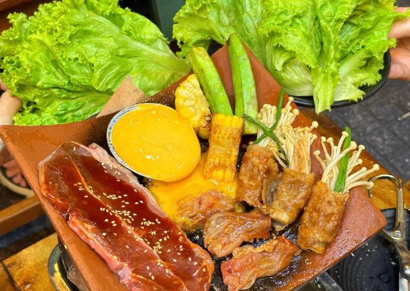 Chơi gì ở phường Phú Thọ Hòa? Tổng hợp địa điểm vui chơi “oanh tạc” cuối tuần Khay bò nướng ngói rưới sốt trứng muối hấp dẫn đáp ứng nhu cầu chơi gì ở phường Phú Thọ Hòa