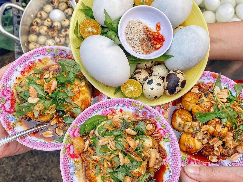 Các món hột vịt lộn xào me và trứng cút lộn sốt me thơm ngon