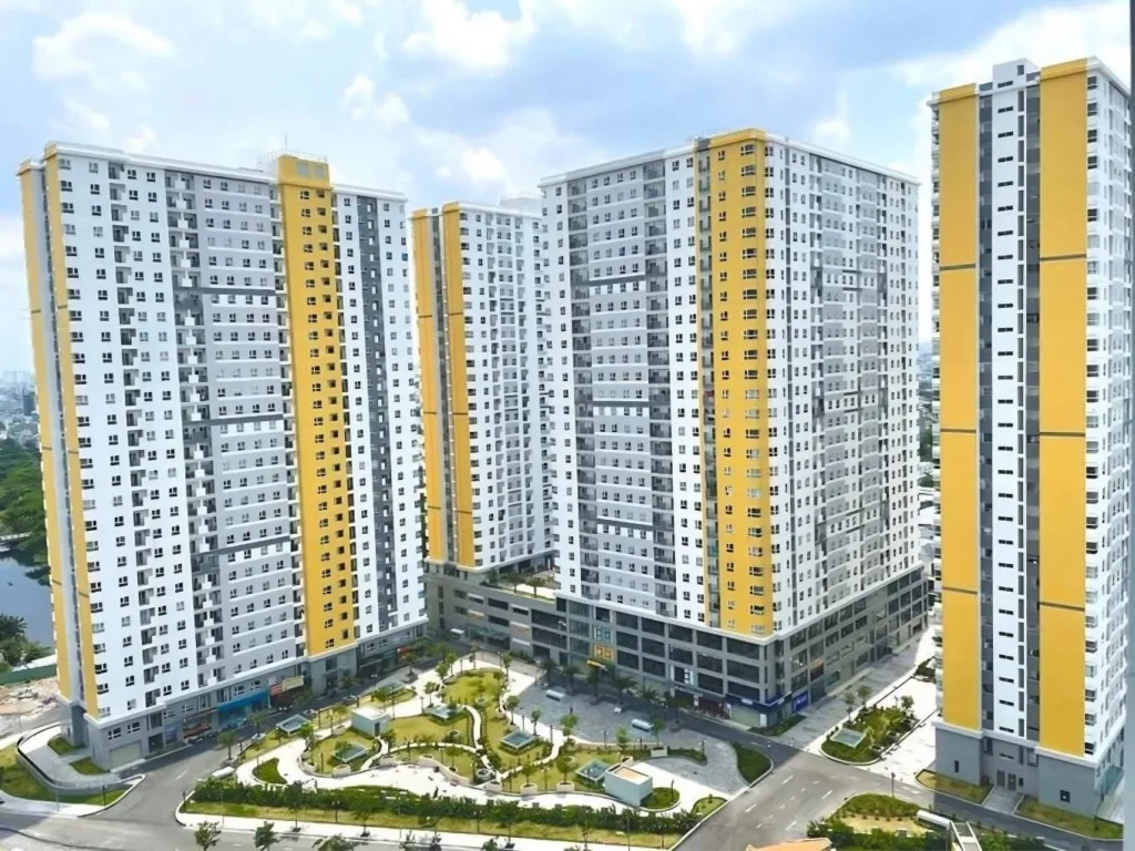 Thực tế không gian xanh và hạ tầng nội khu hoàn chỉnh tại chung cư Tara Residences
