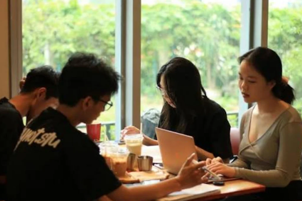 Quán cafe học bài Quận 10 gần trường Bách khoa
