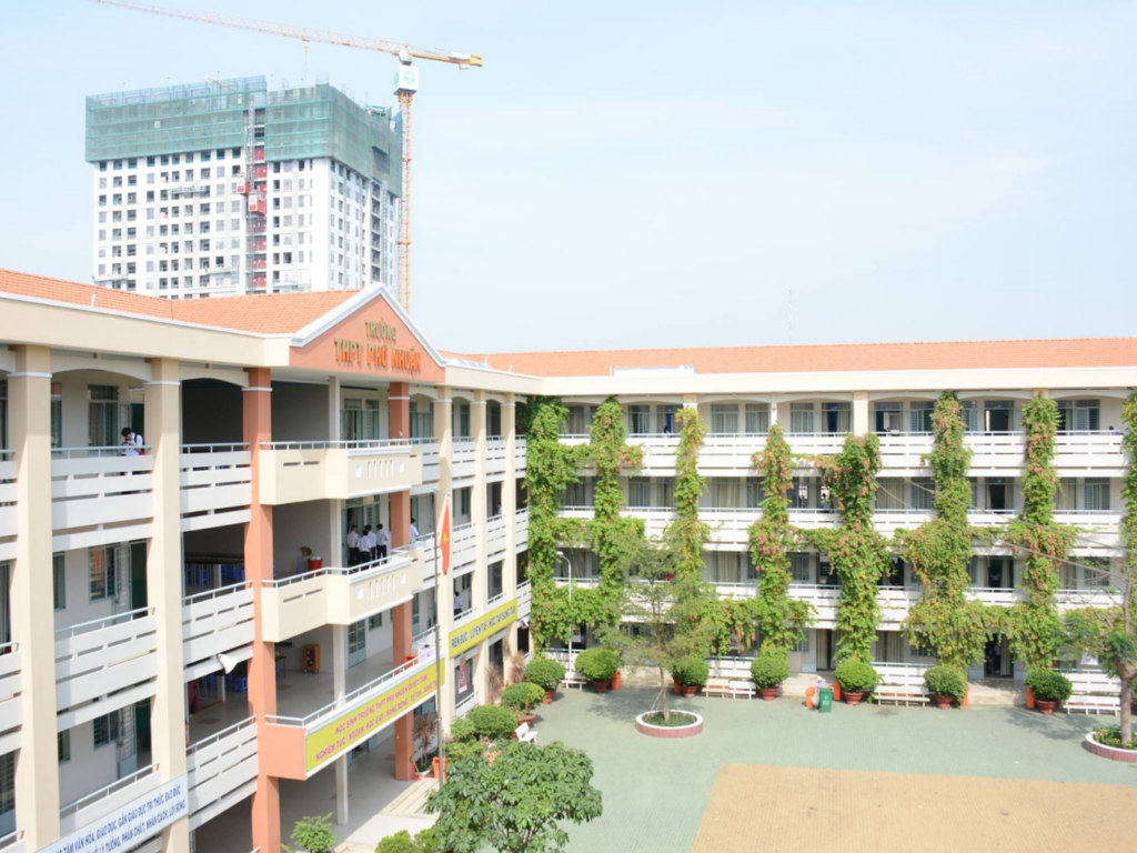 Trường THPT Phú Nhuận sở hữu không gian sư phạm hiện đại, mang đến môi trường giáo dục chất lượng cho con em cư dân
