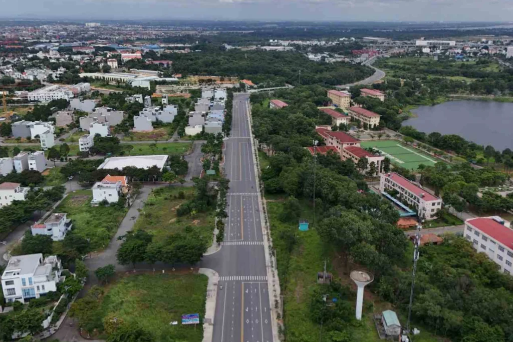 Các khu vực dân cư lân cận trường