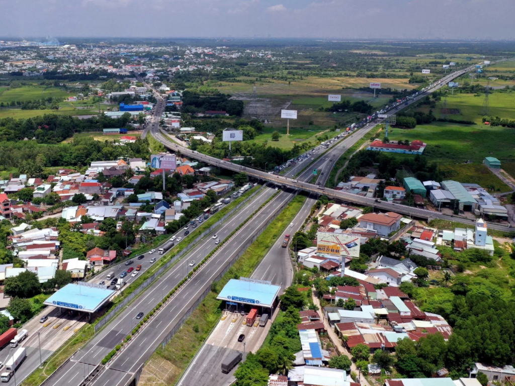 Các trục cao tốc huyết mạch giúp tối ưu năng lực kết nối liên vùng từ lõi đô thị vệ tinh