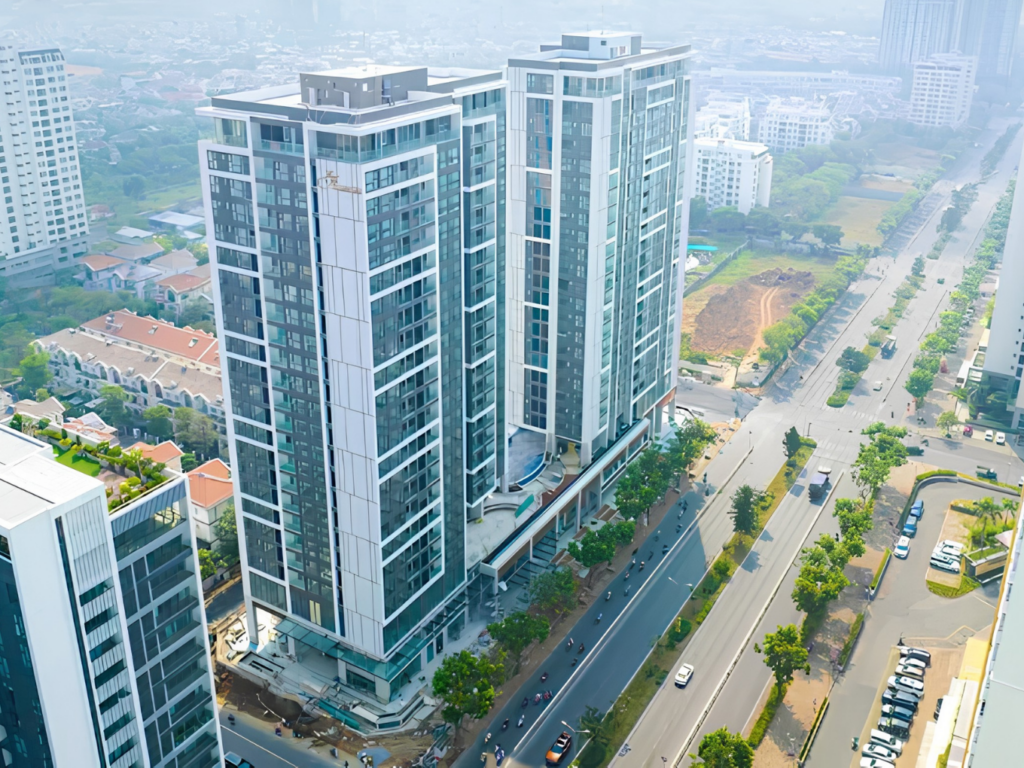 Trục đường Nguyễn Lương Bằng rộng lớn giúp cư dân kết nối giao thông nhanh chóng.