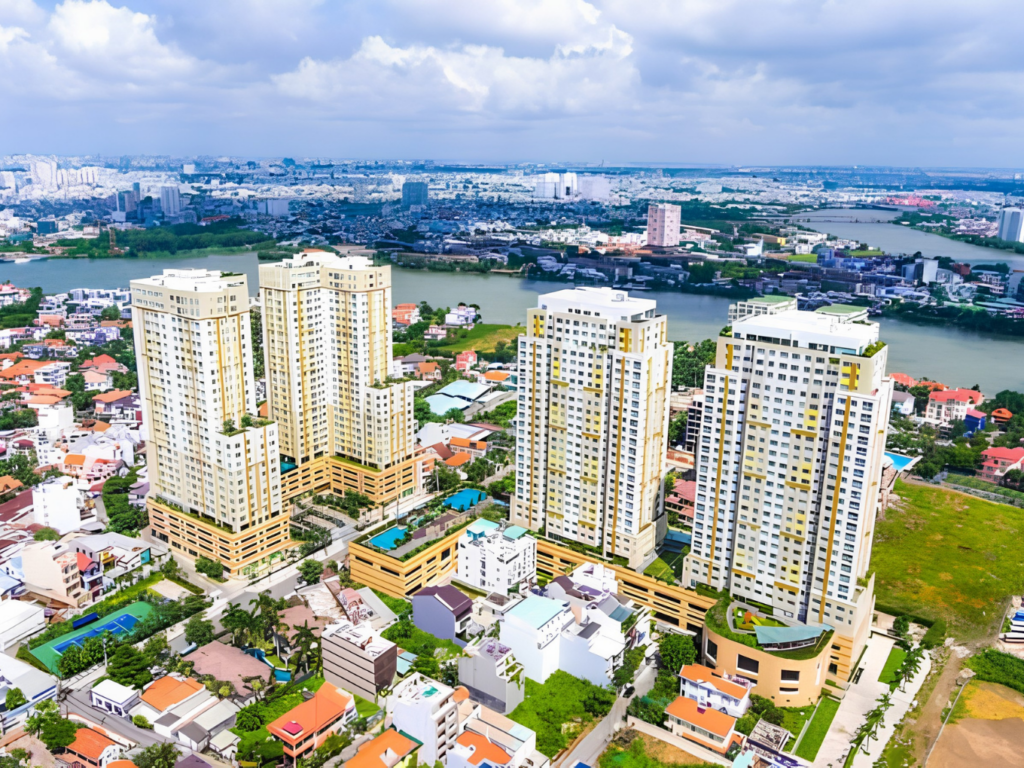 Tropic Garden sở hữu vị trí đắt giá được bao bọc bởi sông Sài Gòn, giúp không gian sống luôn thoáng đãng
