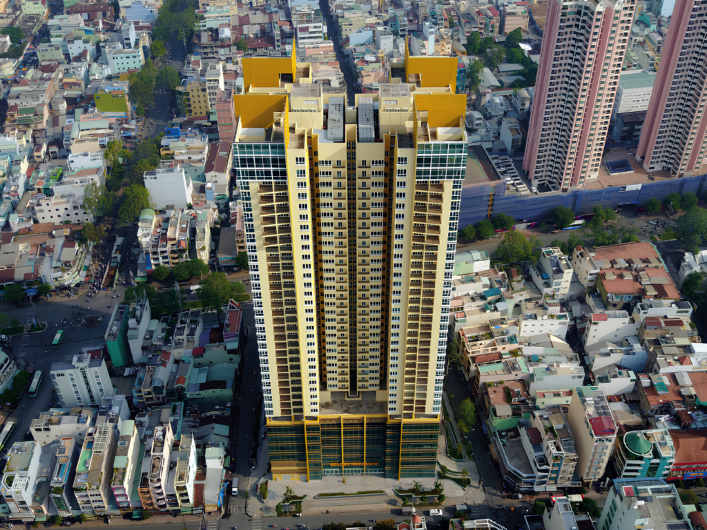Vị trí tâm điểm kết nối giúp cư dân Golden Plaza dễ dàng di chuyển sang các quận nội thành