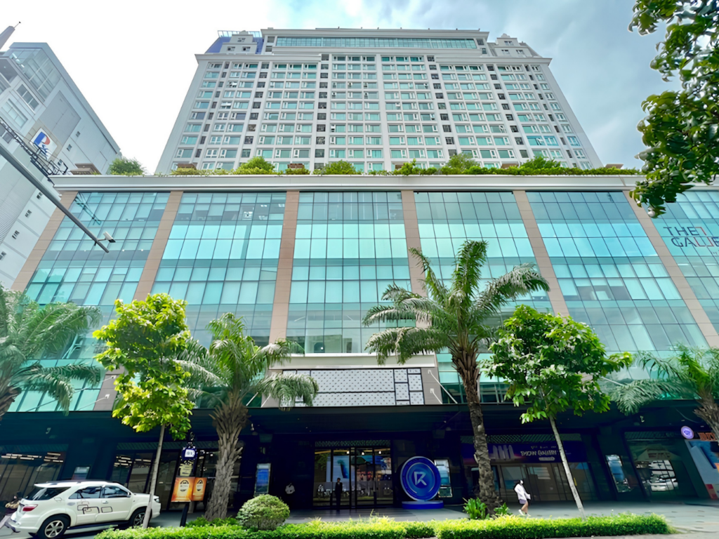 Đánh giá toàn diện tiện ích sống xung quanh Léman Luxury Apartments Quận 3 Mặt tiền kiến trúc hiện đại tích hợp trung tâm thương mại RomeA của tòa nhà Léman Luxury Apartments Quận 3