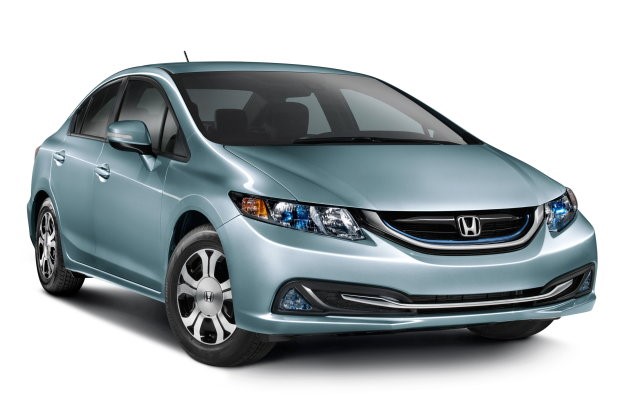 Honda Civic Hybrid 2014- Đối thủ chính của dòng Toyota Prius (Nguồn: green.autoblog.com)