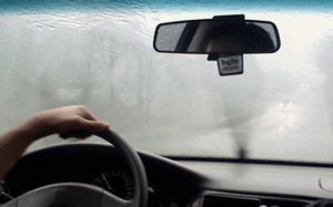 Chia sẻ kinh nghiệm lái xe an toàn khi trời mưa to