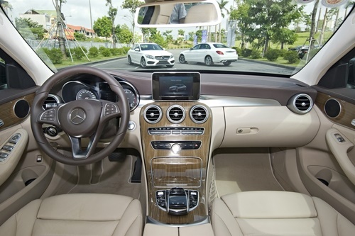 2015 MercedesBenz CClass Review  Drive