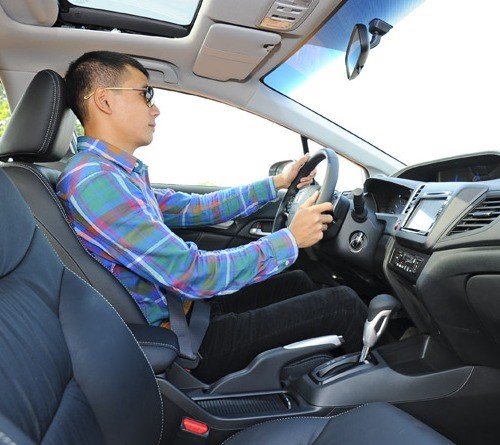 Tiết lộ 8 cách chạy xe ô tô tiết kiệm xăng tiet lo 8 cach de tiet kiem nhien lieu khi lai xe