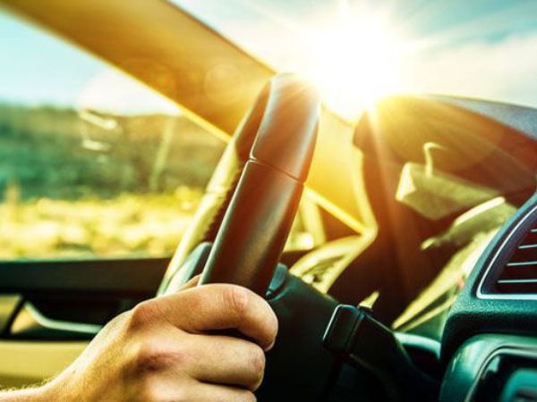 Chia sẻ những kinh nghiệm lái xe ô tô mùa hè ai cũng nên biết Kinh nghiệm lái xe ô tô mùa hè ai cũng nên biết