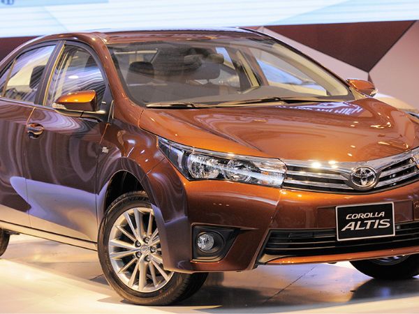 Đánh giá xe Toyota Altis 2014
