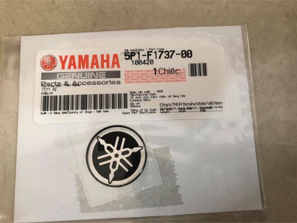 Yamaha Sirius 2017 thay đổi tem xe thêm màu mới giá không đổi