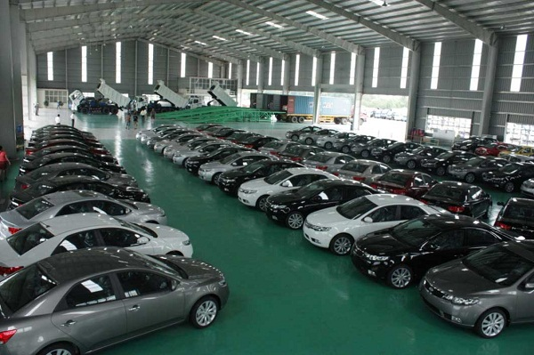 Thị trường Việt Nam bùng nổ vì thuế ô tô nhập khẩu giảm mạnh -