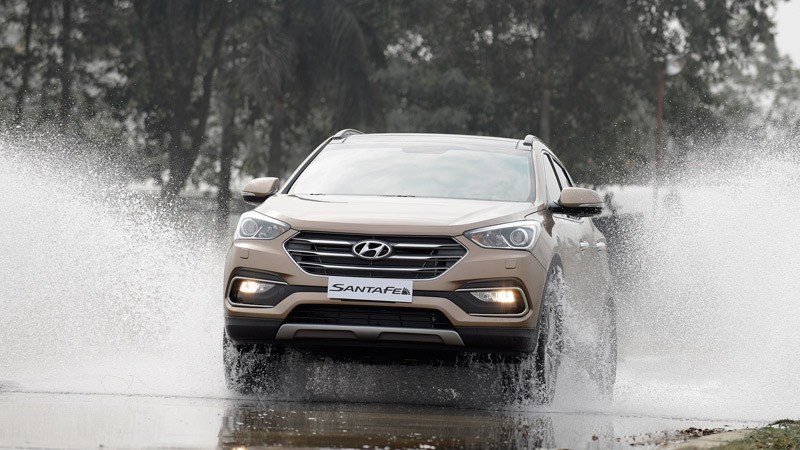 Hyundai SantaFe 2016 giá từ 11 tỷ đồng tại thị trường Việt