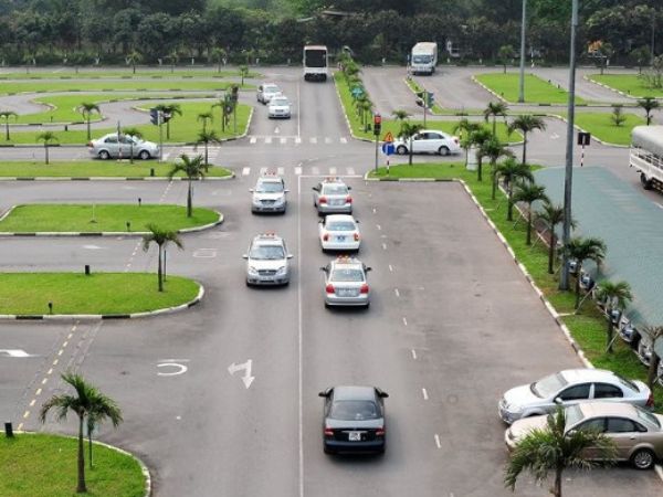 Những điều cần biết khi học lái xe ô tô căn bản ở Thành phố Hồ Chí Minh Những điều cần biết khi học lái xe ô tô căn bản
