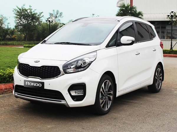 KIA Rondo - xe ô tô gia đình 4 chỗ