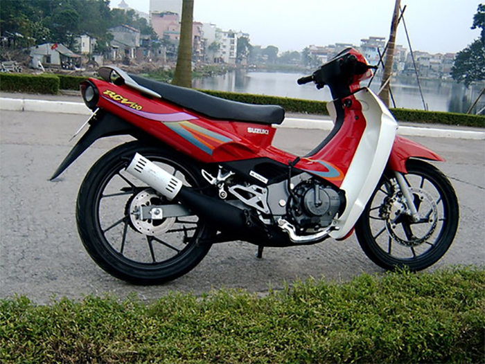 Xe 2 thì Suzuki Satria màu độc của biker Lâm Đồng  Xe độ