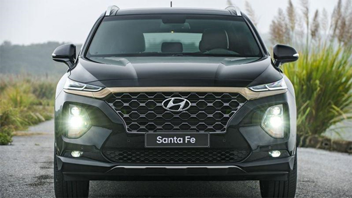 Hyundai Santa Fe tốt nhưng khả năng vận hành được đánh giá thấp hơn Honda CRV