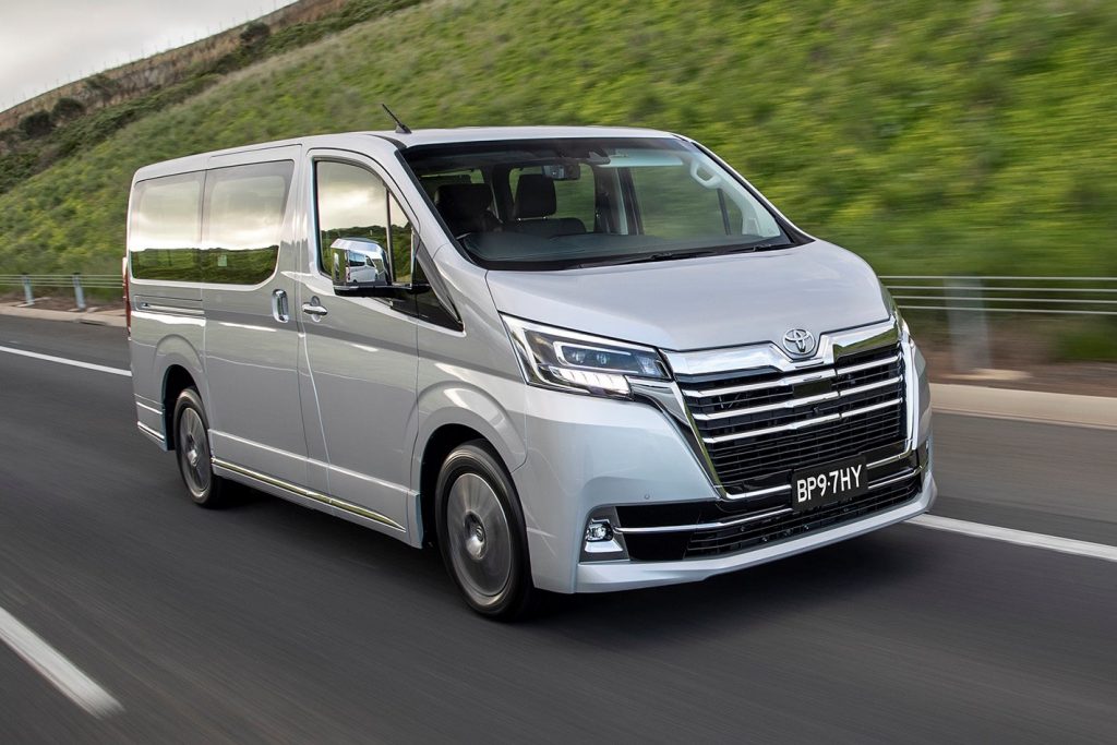 Đánh giá chi tiết về xe Toyota Hiace thế hệ 2020 Xe Toyota Hiace