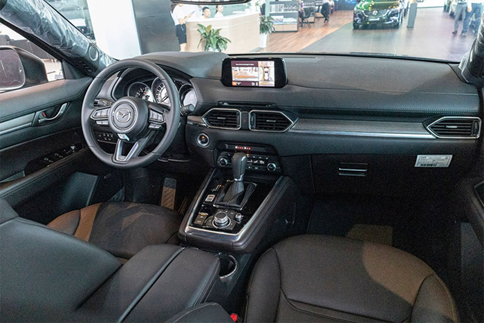 Nội thất bên trong Mazda CX 8 2019