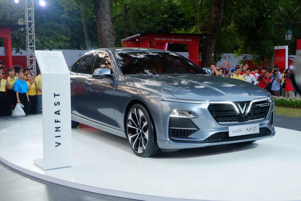 Xe Vinfast Lux 2.0