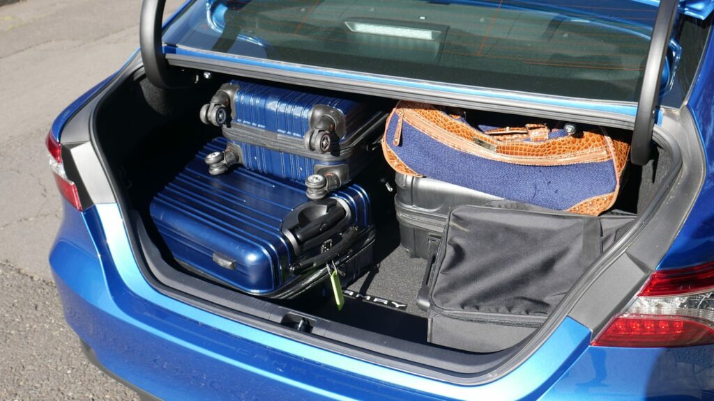 Khoang hành lý của Sedan
