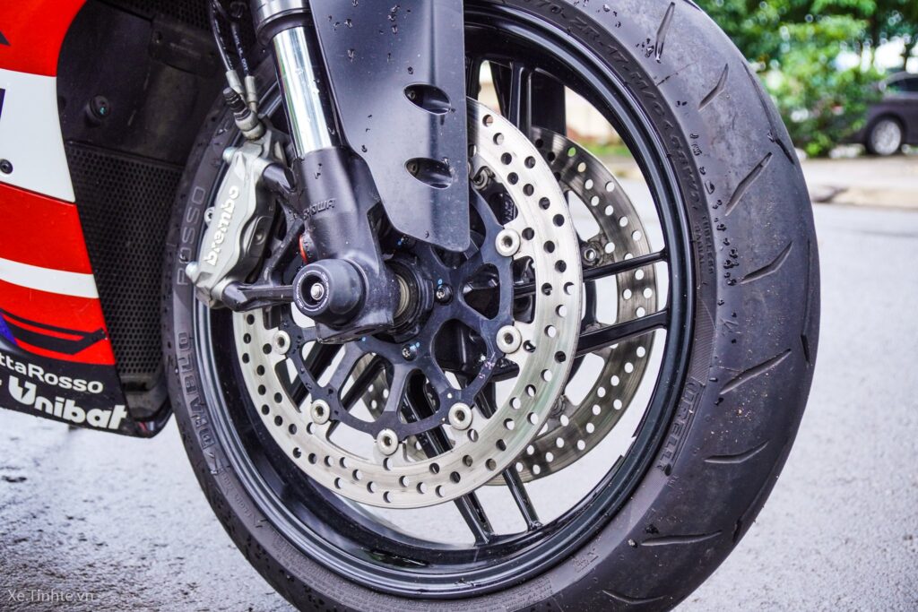 thay bố thắng đĩa bao nhiêu tiền thumbnail