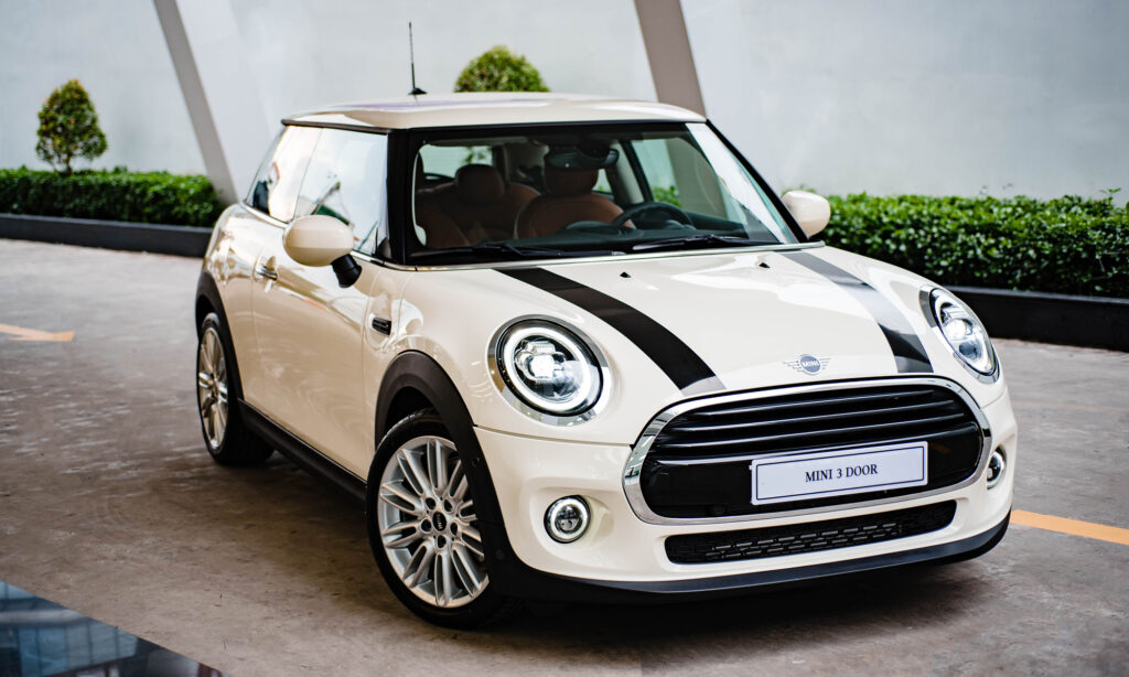 Xe ô tô nhỏ gọn cho nữ Mini Cooper