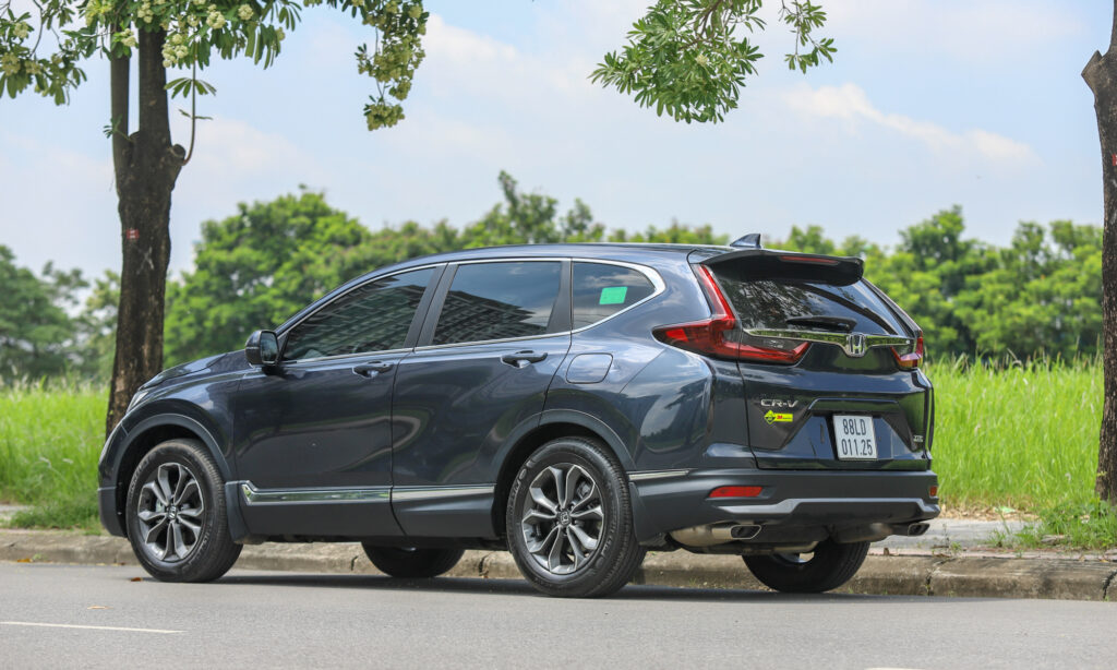 SUV hạng C có ngoại thất với gam màu trung tính